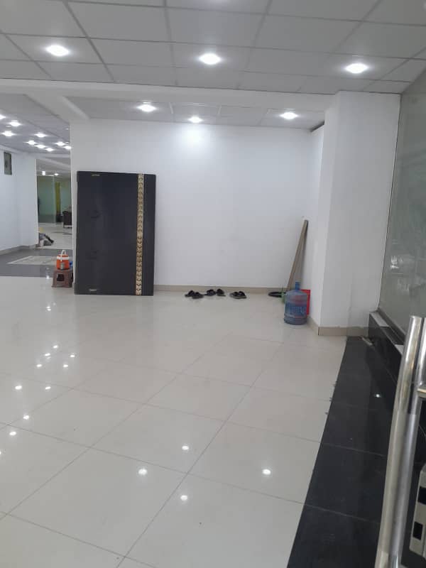 Ground floor Shop For Rent in E-11/4 6