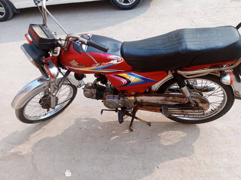 Honda cd 2011 faisalabad numbar 11