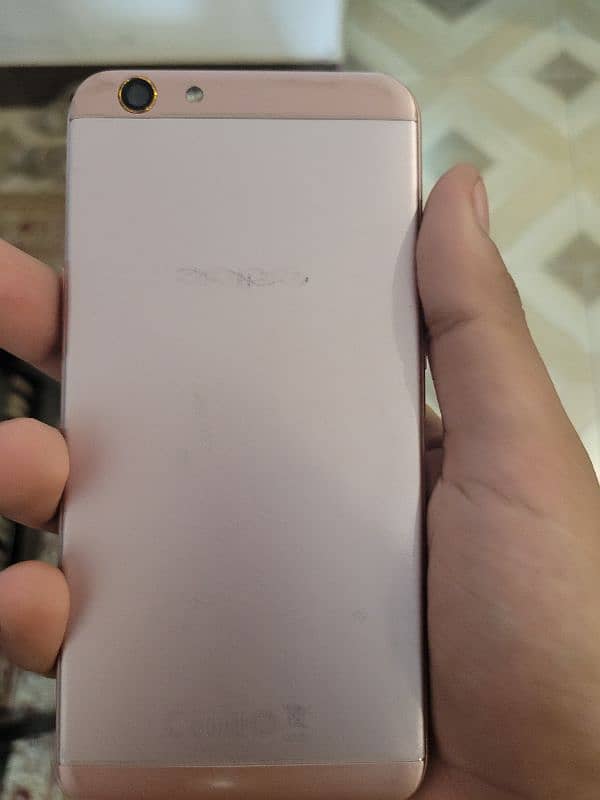 Oppo F1s 1