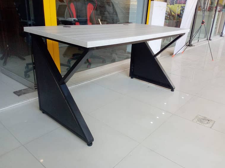 Office Table/Staff Table/Office Table/Executive Table/Workstations 11