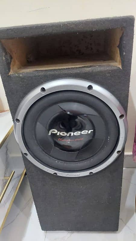 Pioneer woofer (W308D2) 1400 watt with BOX 0