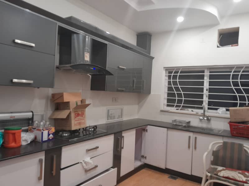 E-11/2 Beautiful Upper Portion 2/Bedroom Very Reasonable Rent 4