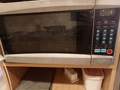 microwave oven