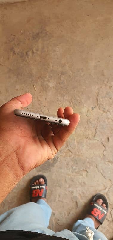 iphone 6s 64GB PTA Aproved 10by10 condition 3