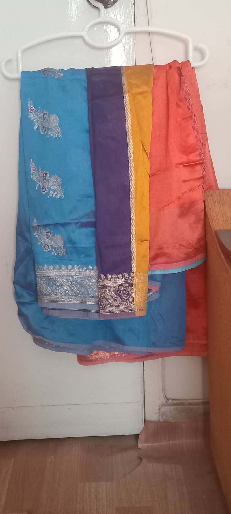 2 sarees with blouse 4