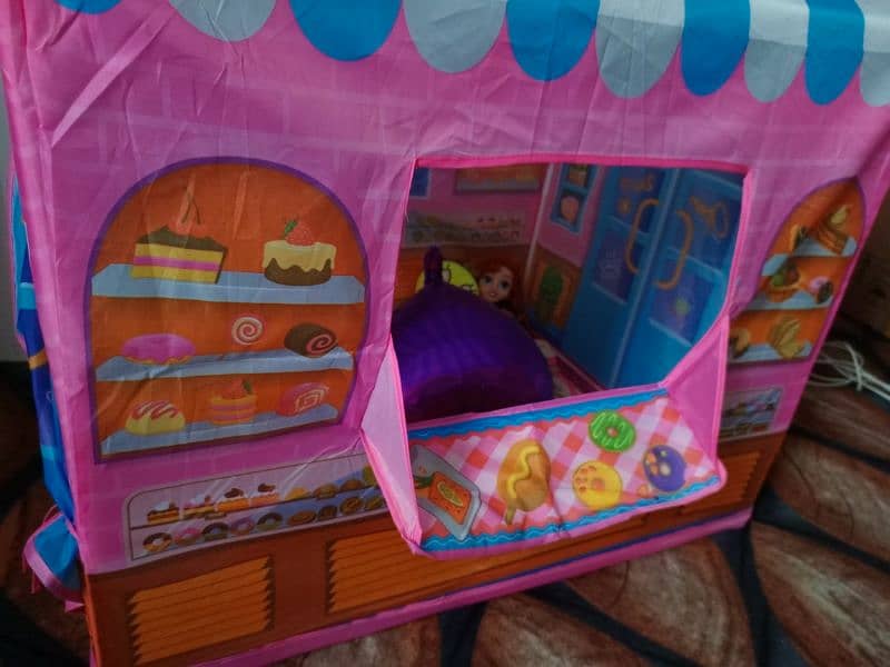 Candy Tent House 1