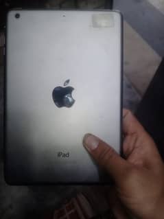 ipad mini 2 16gb good condition only pad