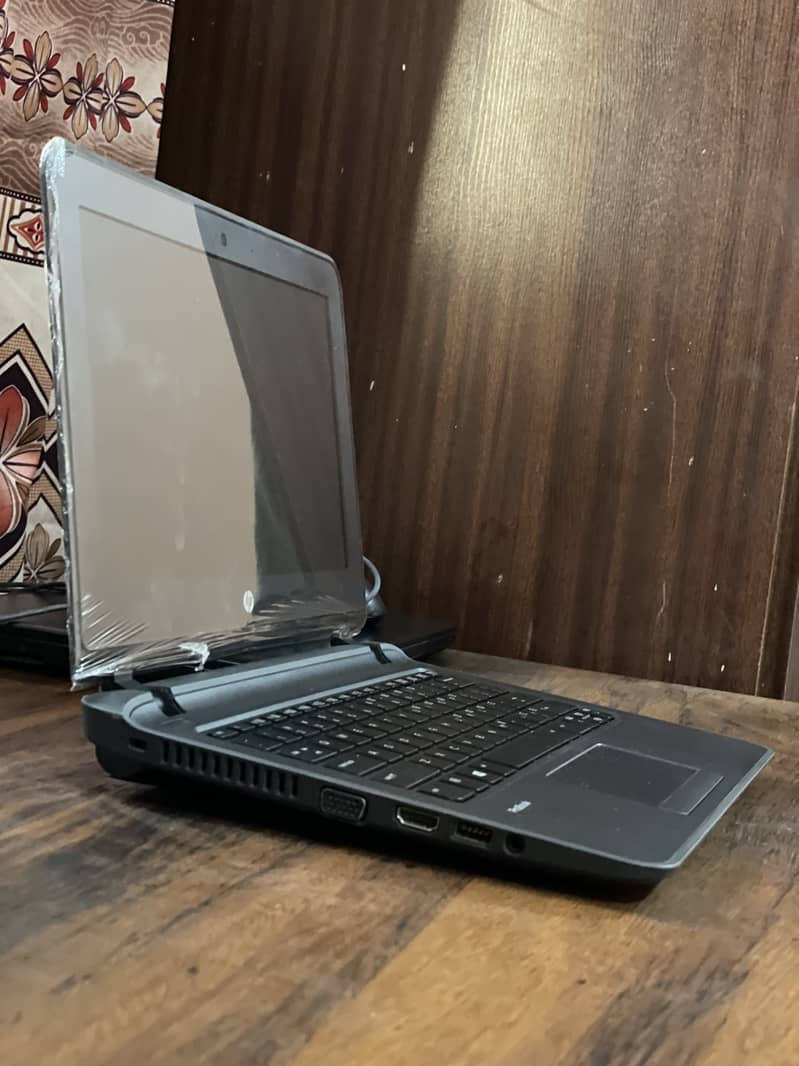 HP ProBook 11 G2 i3 6Th Generation 4/128 SSD 2