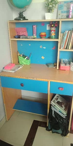 used study table/furniture/peti/households 1