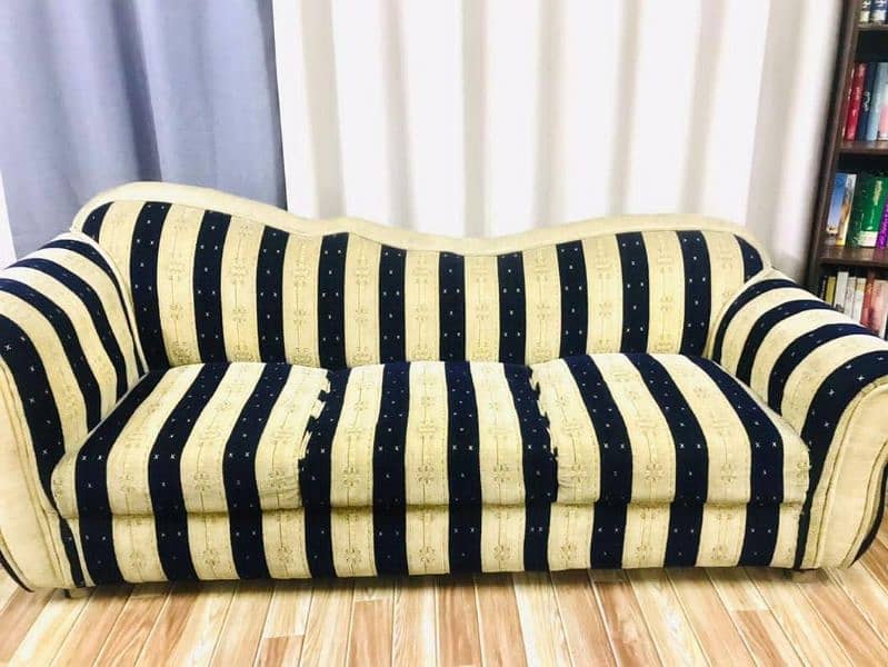 5 seater sofa 0