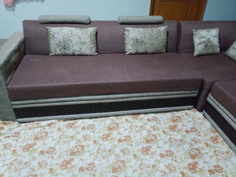 7 Seater Sofa with Matching Rug. 2