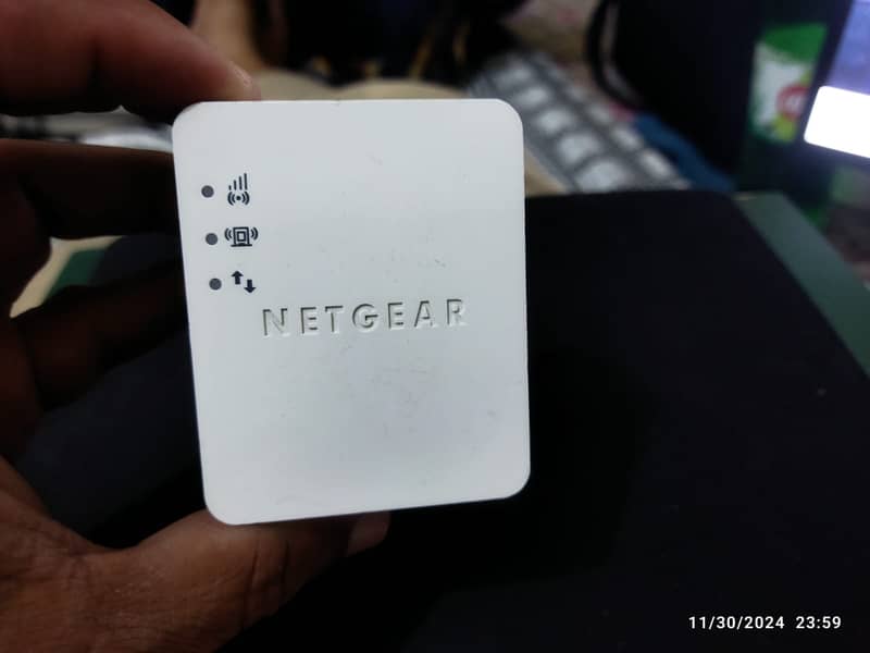 Netgear Wi-Fi Range Expender (Ext-ender)(whatsapp 0333-6233364) 2