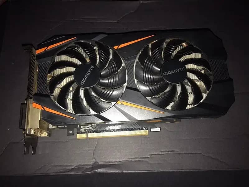 GIGABYTE GeForce GTX 1060 Windforce OC 3GB GDDR5 Graphics Card 1