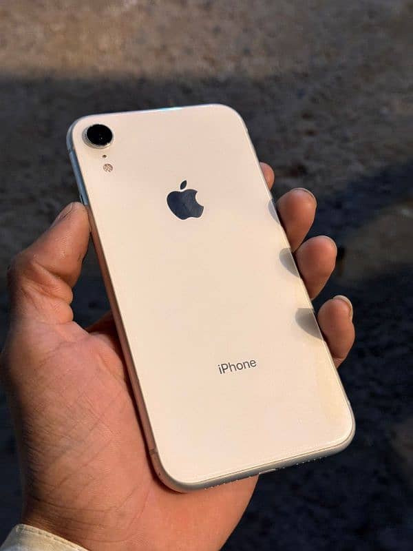 iphone XR non pta jv 64 gb non active white colour 1