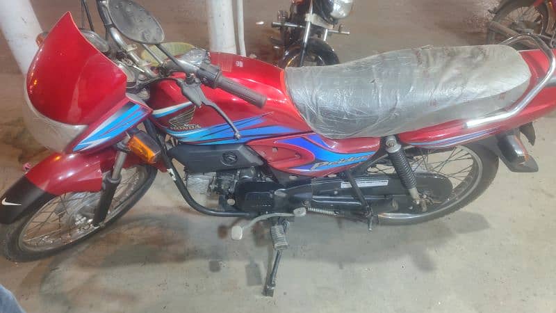 Honda pridor model 100 cc 2017 6