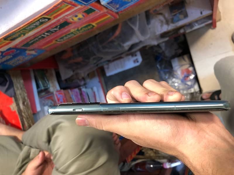 one plus 10pro condition 10by 10 dual sim pta approved 2