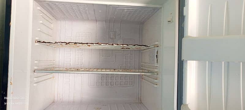 Orient Full size Fridge Urgent sale 3