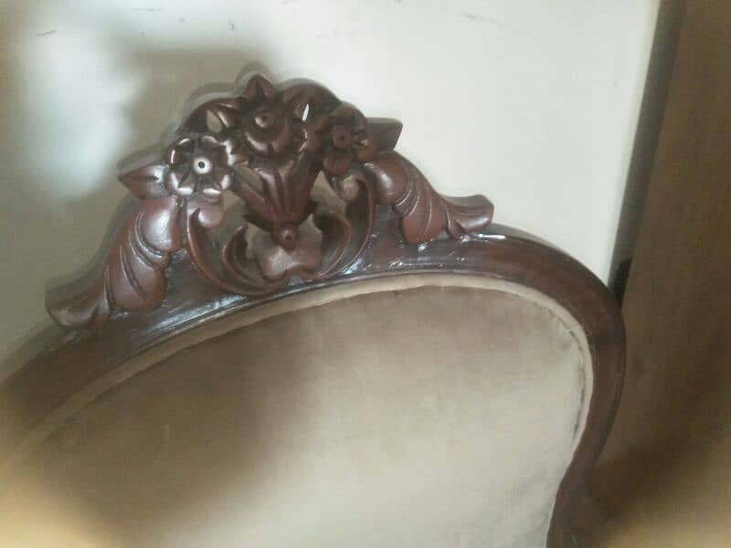 This is the chanyoti style chairs 3