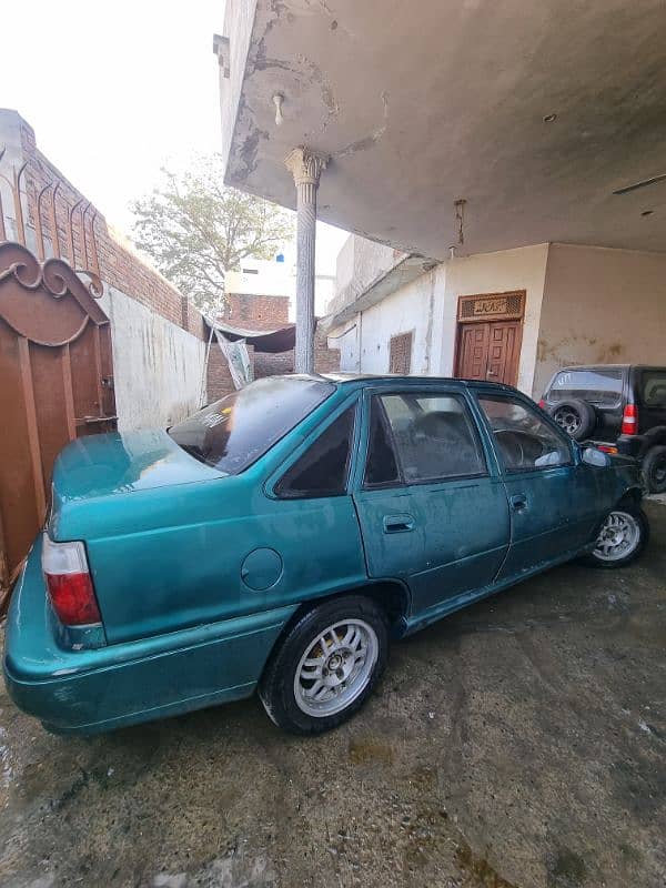 Daewoo Cielo 1993 model. 6