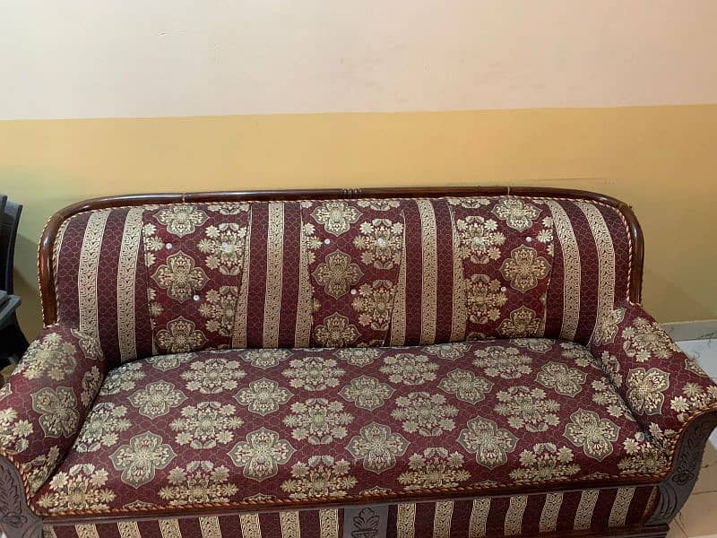 Sofa Set Slightly Used 5 sitters 2