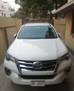 Toyota Fortuner V 2020 model bumper to bumper original no touchup