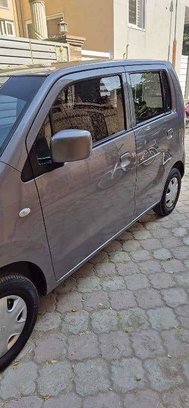 Suzuki Wagon R 2017 3