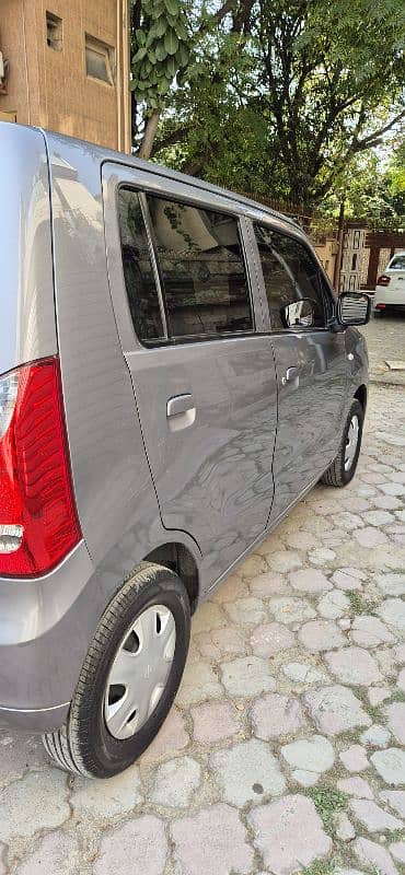 Suzuki Wagon R 2017 8