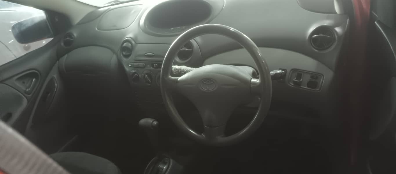 Toyota Vitz 1999 3