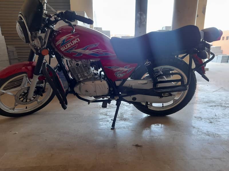 Suzuki GS 150 MODEL 2022 1