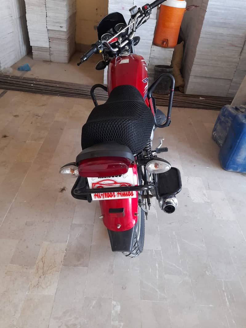 Suzuki GS 150 MODEL 2022 6