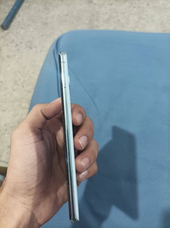 Samsung S10 non pta with small dot 2