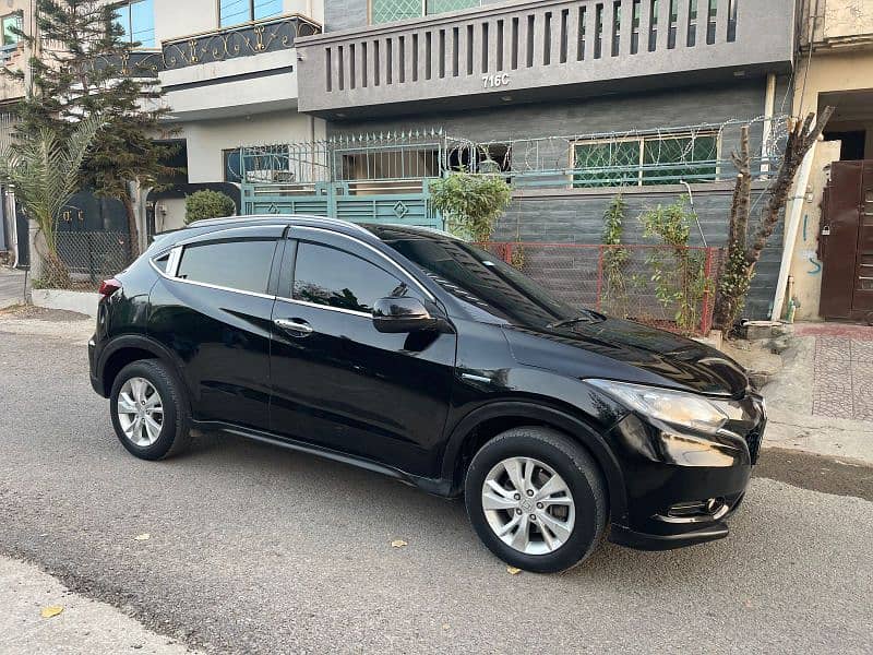 Honda Vezel 2016 1