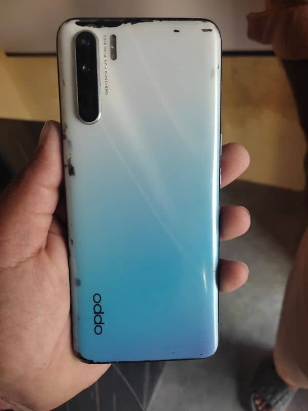 Oppo F15 3