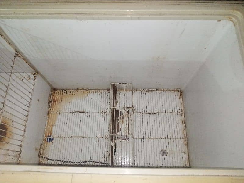 deep freezer for sale urgent 4