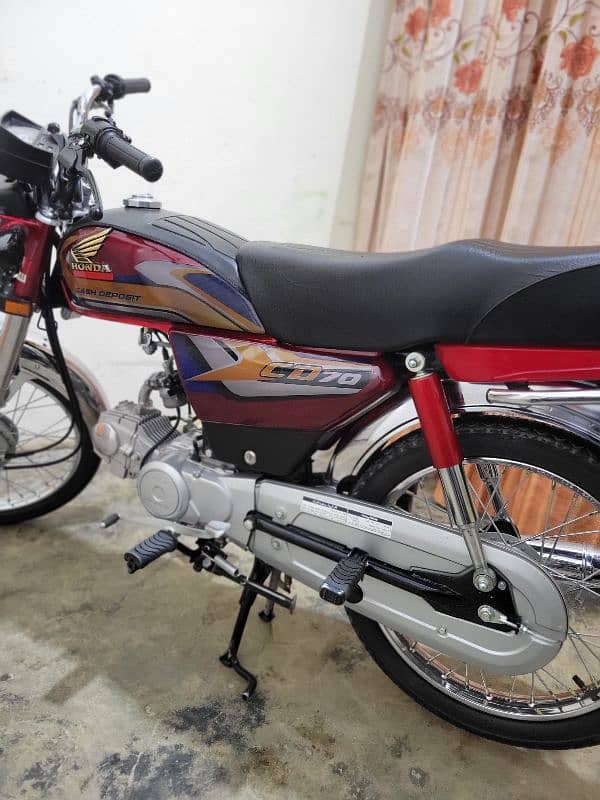 CD70 Honda Moter Bike 5