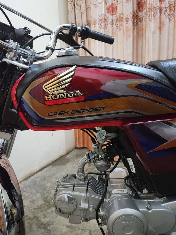 CD70 Honda Moter Bike 6