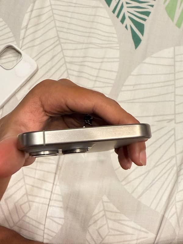 Selling My Iphone 15 Pro Max 256 GB Natural Titanium PTA Approved 4