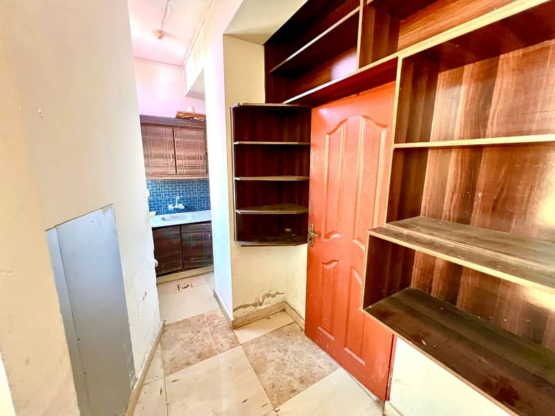 3 BEDROOM FLAT FOR SALE F-17 ISLAMABAD ALL FACILITY AVAILABLE 9