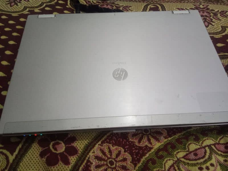 HP EliteBook 8440 , Core i5 Gen 2, Ram 4 GB, SSD M2 128GB 2