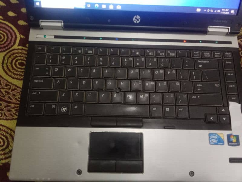 HP EliteBook 8440 , Core i5 Gen 2, Ram 4 GB, SSD M2 128GB 4