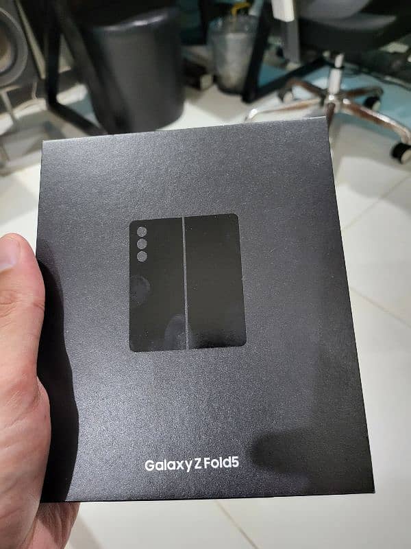 Samsung Fold 5, Official PTA Approved, 12/512gb 4