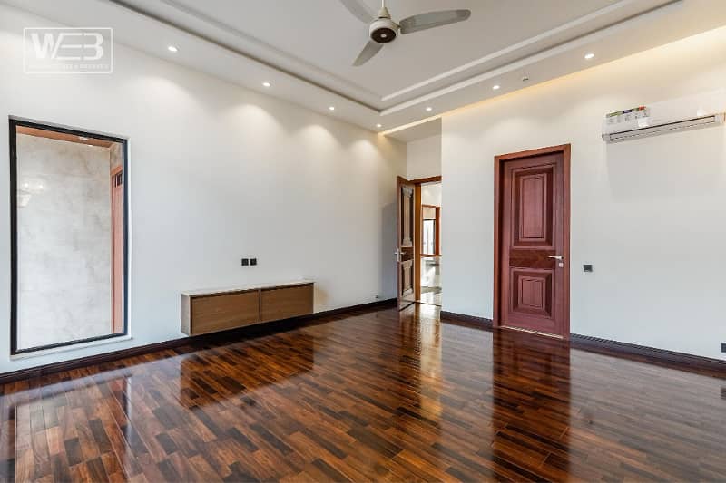 Top Location Facing Park Modern 1 Kanal House in DHA Phase 6 34