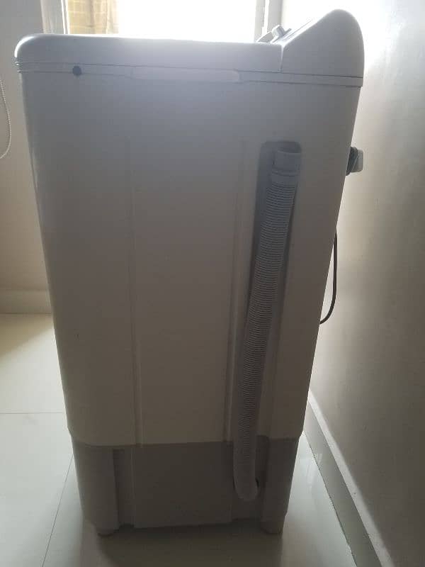 Haier 8Kg Washing Machine HWM80-35 2