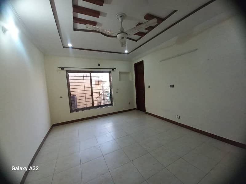 BRAND NEW UPPER PROSHAN FOR RENT LOCATION CHAKLALA SCHEME 3 4