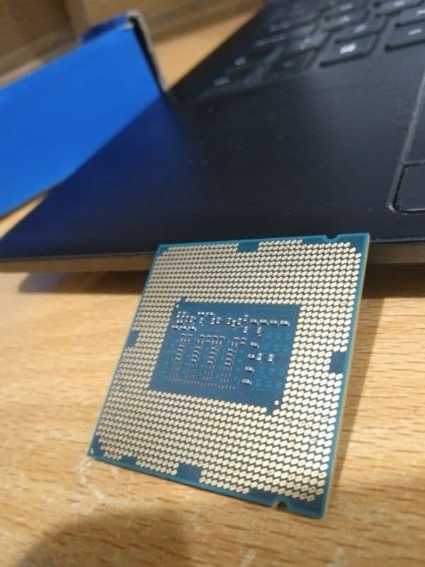 intel core i5 4590 with 3.30Ghz 4