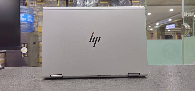 Hp Elitebook 1030 G3 Core i7 8th generation Touch x360 1