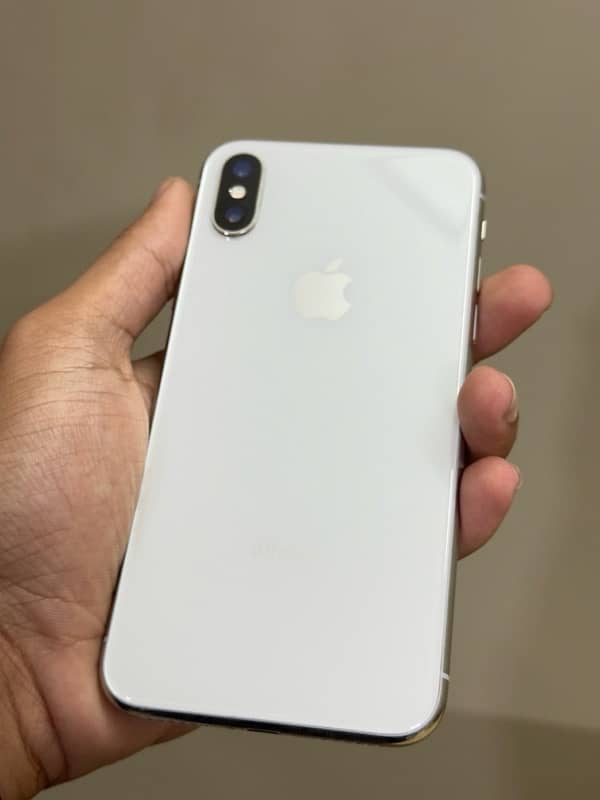 IPhone X  (with box) 0