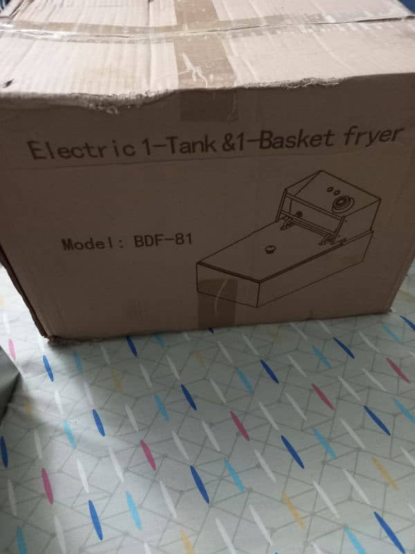 Electric Deep Fryer 6