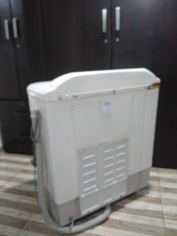 Haier washing machine Semiautomatic capacity 8kg 4