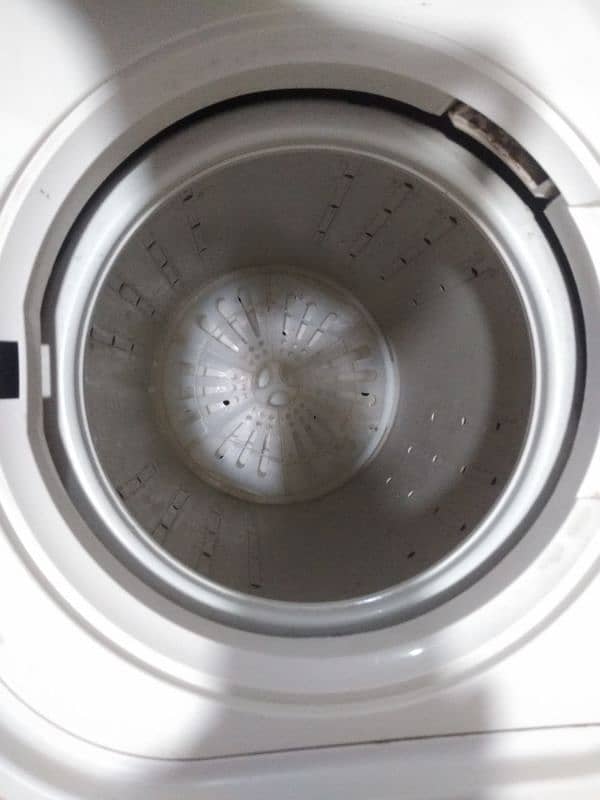 Haier washing machine Semiautomatic capacity 8kg 6